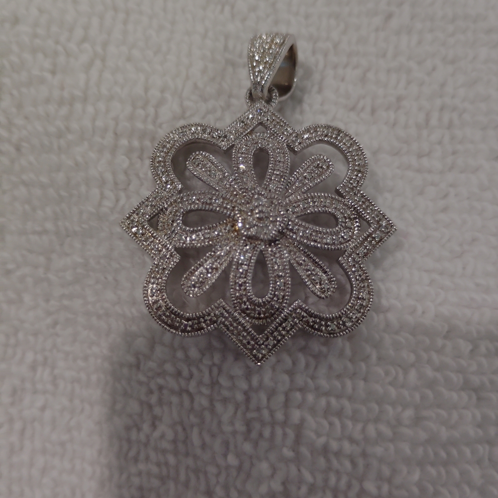 Elegant Silver Pendant
